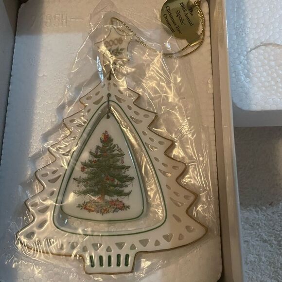 Spode 2008 annual mobile ceramic Christmas tree ornament. B1 - Picture 1 of 4